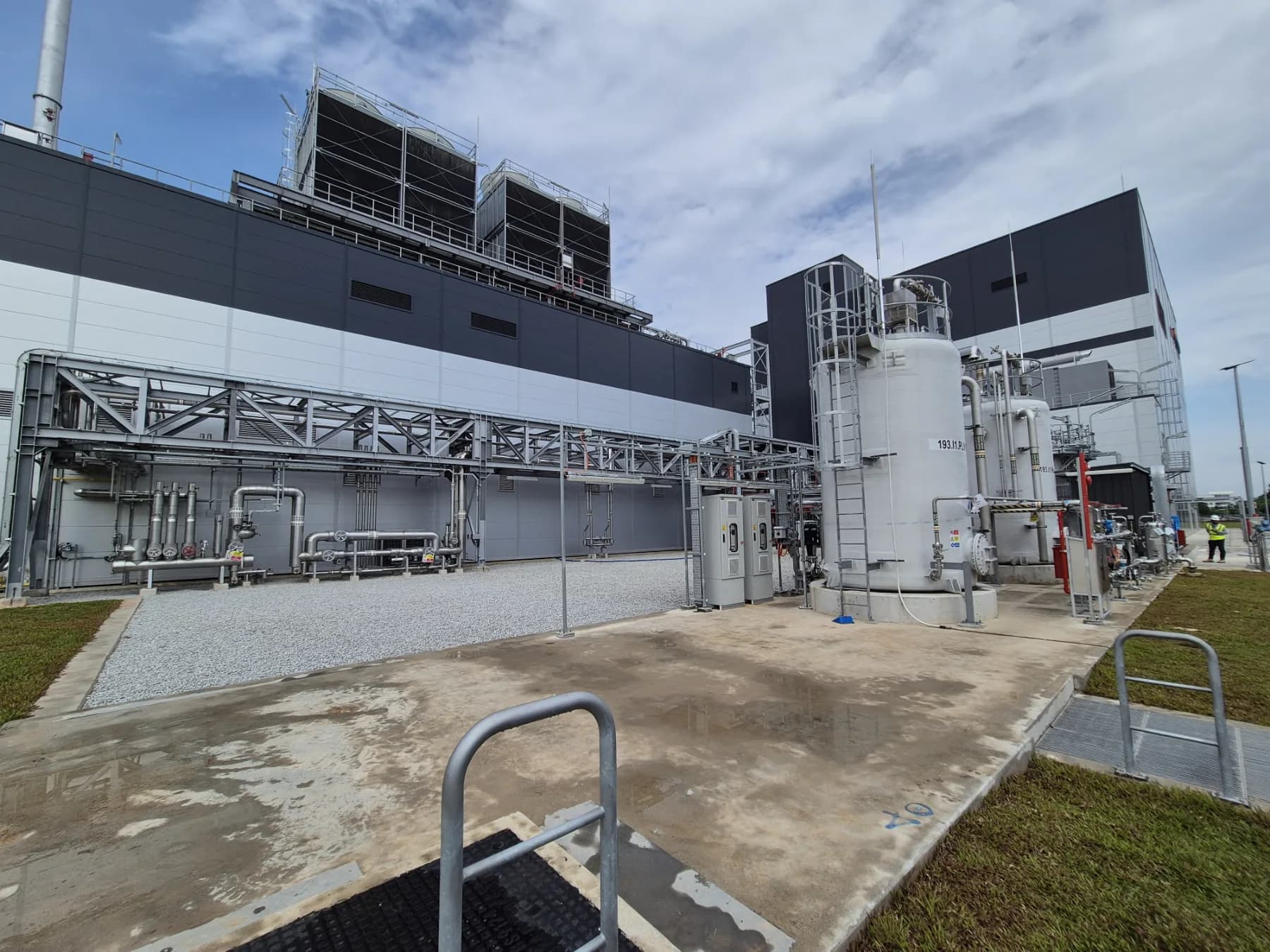 External process infrastructure beside the Novartis production building